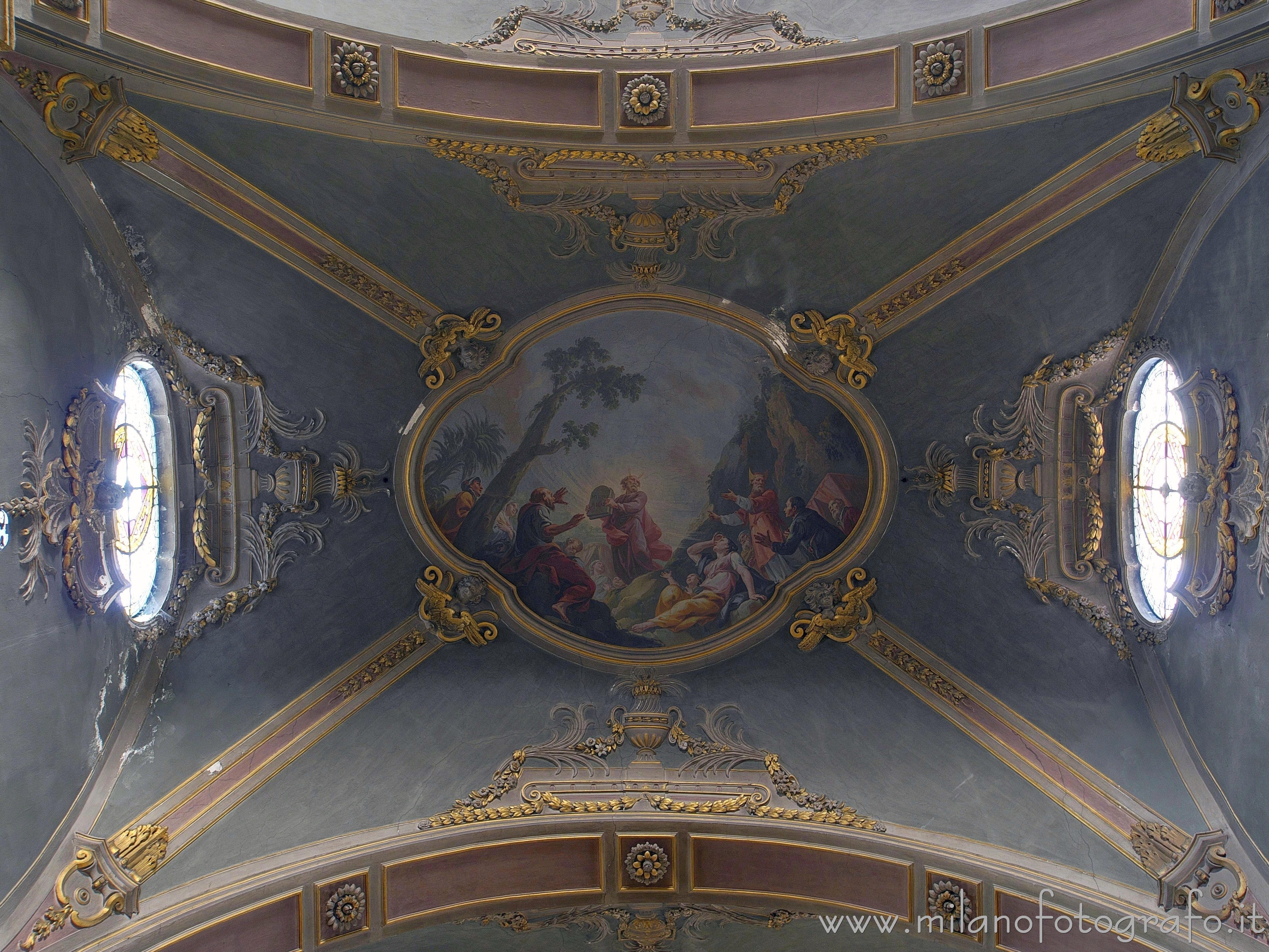 Caravaggio (Bergamo, Italy) - Vault of one of the spans of the central nave of the Church of the Saints Fermo and Rustico - Full resolution picture